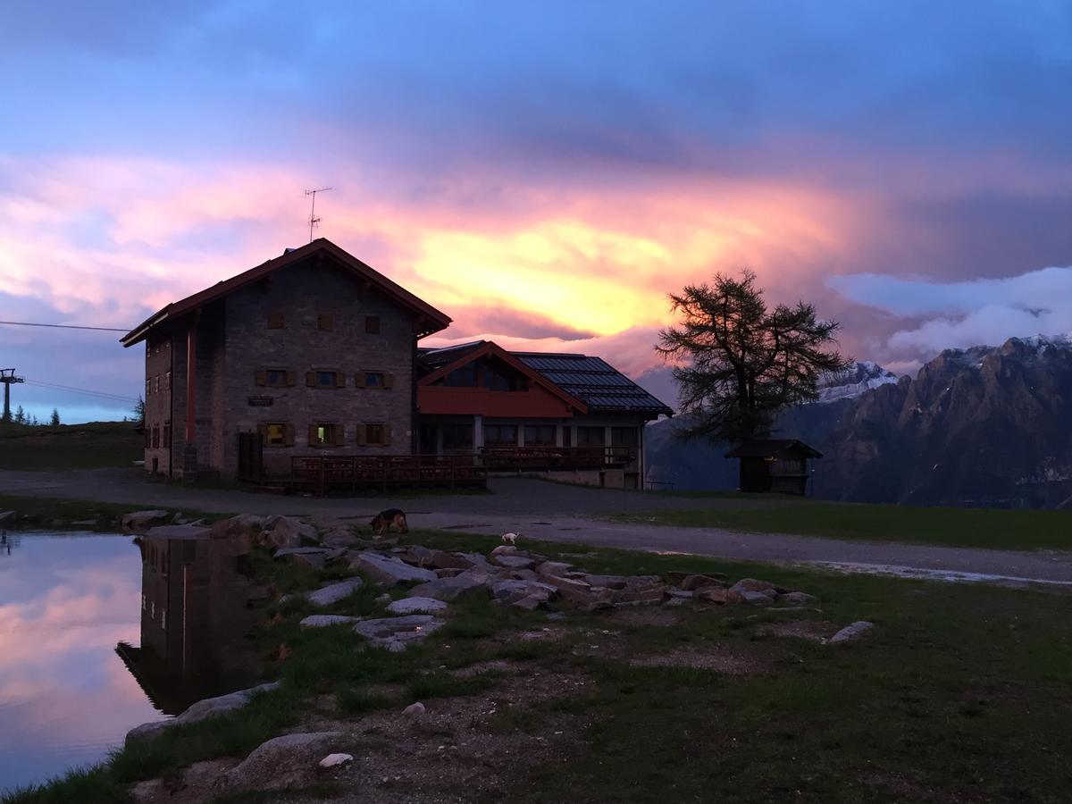 Rifugio Viviani Pradalago Madonna Exteriér fotografie